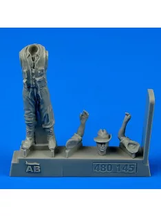   Aerobonus - 1/48 Royal Australian Air Force Fighter Pilot WWII