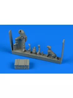 Aerobonus - 1/48 Middle East Allied Pilot WWII with dog