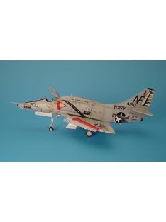   Aires - A-4E/F Skyhawk Cockpit Set, Fahrwerk schacht, Bremsklappen for Hasegawa