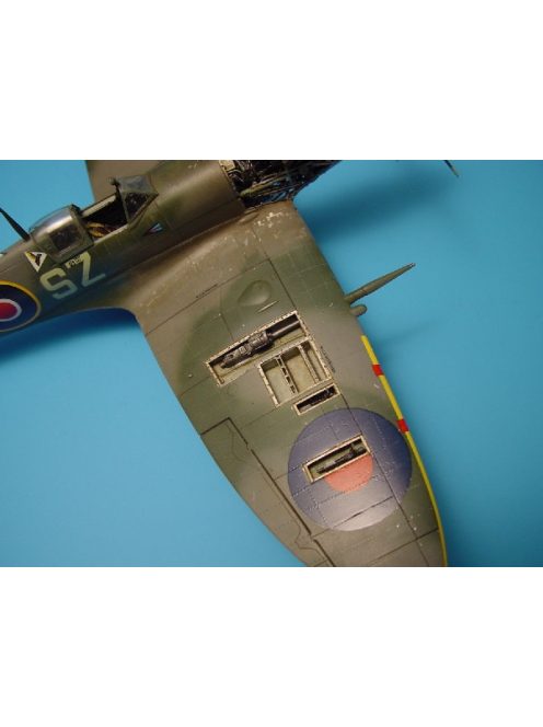 Aires - Spitfire Mk.IXc WaffenschĂ¤chte