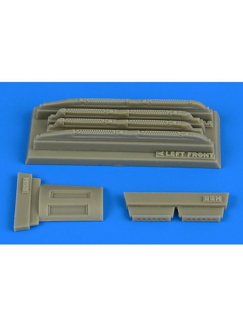 Aires - Su17M3/M4 Fitter K fully louded chaff/ flare dispensers f.HobbyBoss