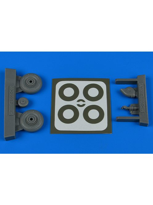 Aires - Macchi Mc.200 - early wheels & paint masks for Italeri