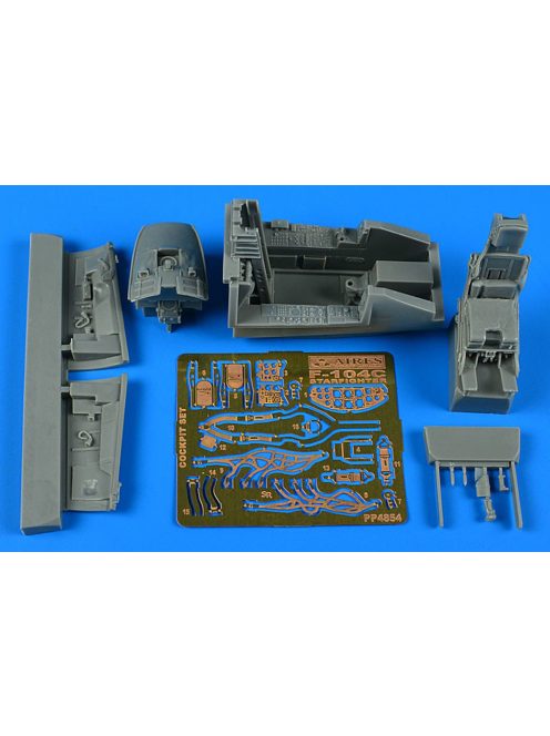 Aires - F-104C Starfighter cockpit set for KINETIC