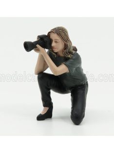   American Diorama - FIGURES DONNA - WOMAN WEEKEND CAR SHOW FIGURE 3 BLACK GREY