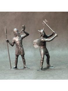 Ark Models - Barbarians, set of two figures #1