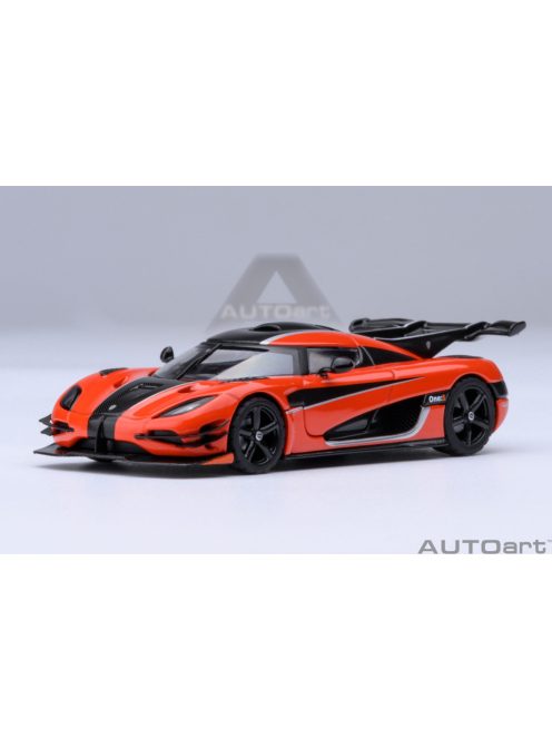Autoart - 1:64 Koenigsegg One: 1 (lava orange/carbon fiber/silver accents) 2014 (composite model) - AUTOart