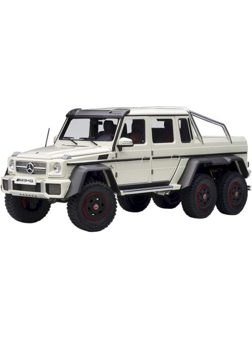 Autoart - 1:18 Mercedes-Benz G 63 AMG 6x6 (red) 2013 (composite model/full openings)