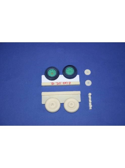 CMK - 1/35 Quad Ford 4x4 wheels10,5x20 General Purp.ITA