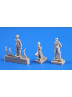 CMK - Czechoslovak pilot (1 fig)and mechanic 2
