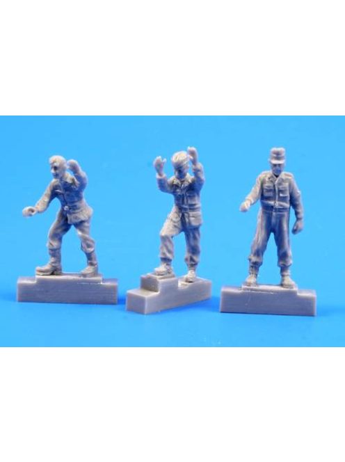 CMK - German A4/V2 missile launch platform personnel,WW II (3 Figures)