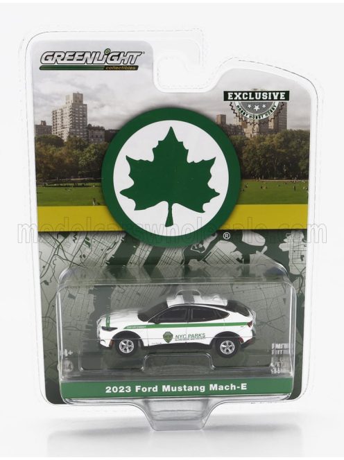 Greenlight - FORD USA MUSTANG MACH-E NYCD OF PARKS 2023 WHITE GREEN
