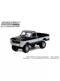   GREENLIGHT - Barrett-Jackson â€Scottsdale Editionâ€™ Series 9 - 1972 Chevrolet K10 4X4 Pickup - Gray and White with Black Interior (Lot #1027) Solid Pack