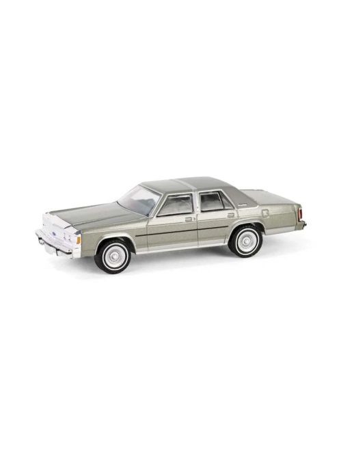 Greenlight - 1:64 1991 Ford LTD Crown Victoria - Light Titanium Metallic Solid Pack - Showroom Floor Series 6 - GreenLight