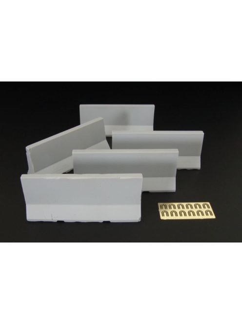 Hauler - 1/35 Modern concrete road barriers casted and PE road barriers