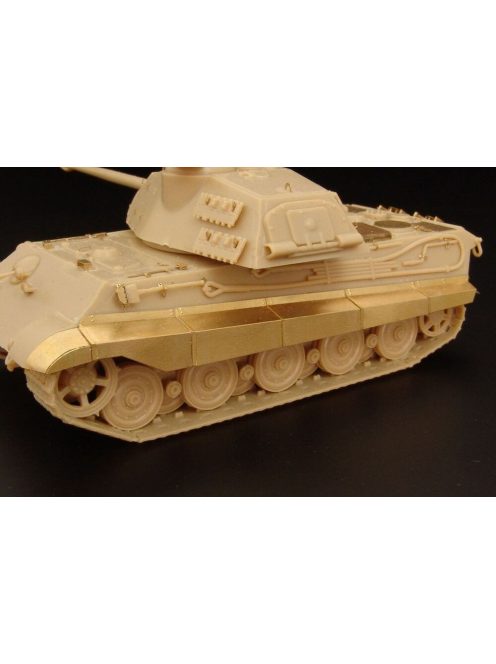 Hauler - Tiger II Ausf  B  Königstiger“ fenders (Revel kit)
