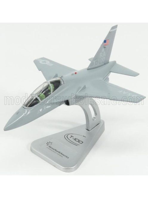 Italeri - AERMACCHI T-100 AEREO DA ADDESTRAMENTO AIRPLANE 2004 - USAF - UNITED STATES ARMY AIR FORCE LIGHT GREY
