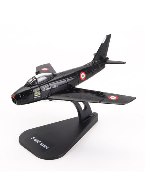 Italeri - NORTH AMERICAN F-86E SABRE MILITARY AIRPLANE 1961  BLACK