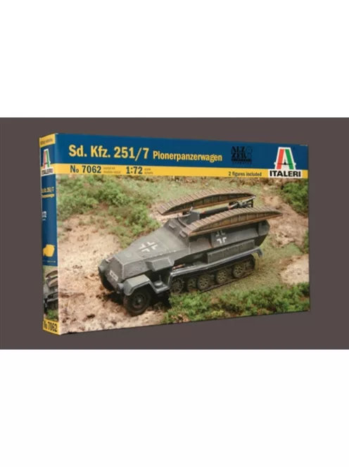Italeri - German half-tracked armoured personnel carrier Sd.Kfz. 251/7 Pionerpanzerwagen - 2 figures