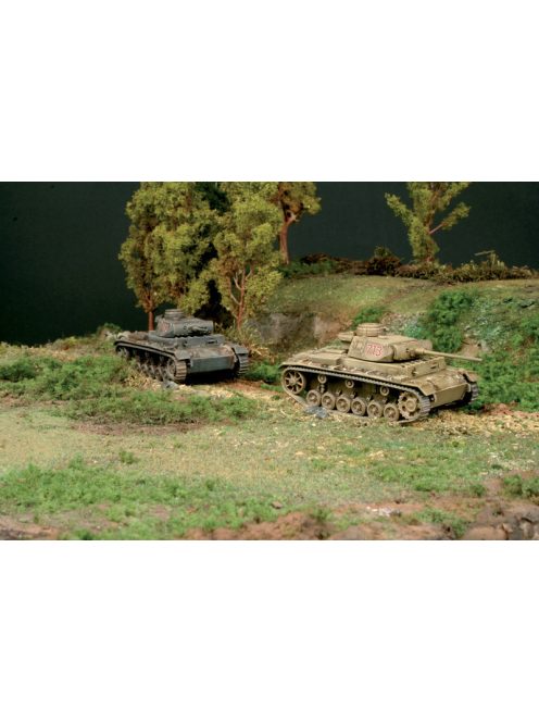 Italeri - PZ.KPFW. III J 2 FAST ASSEMBLY MODELS