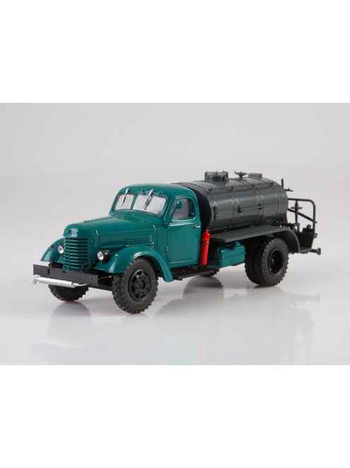 Legendarytrucks - Autogudronator D-251 (Zil-164) Tar Spraying Machine - Legendary Trucks