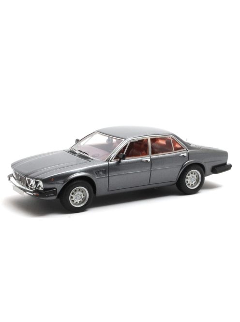 Matrix Scale Models - DE TOMASO DEAUVILLE 2-SERIES 1983 GREY MET