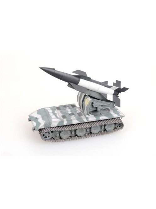Modelcollect - German WWII V4 short range tactical ballistic missile in Waffentrager Auf E100 1946