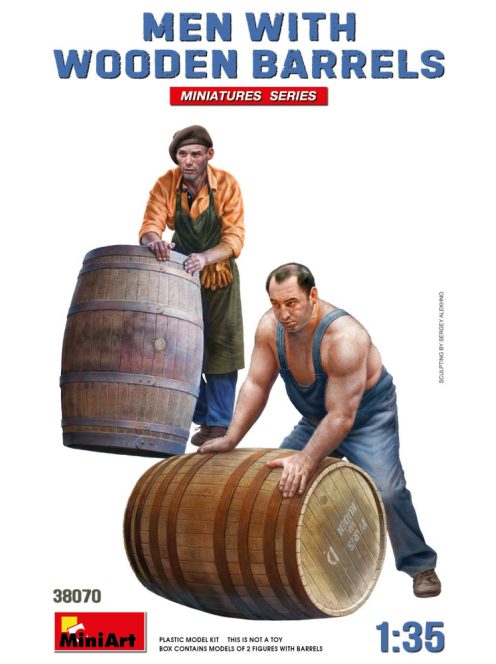 Miniart - Men With Wooden Barrels