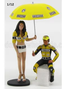   Minichamps - FIGURES PILOTA VALENTINO ROSSI E OMBRELLINA GP LAGUNA SECA 2005 YELLOW BLACK