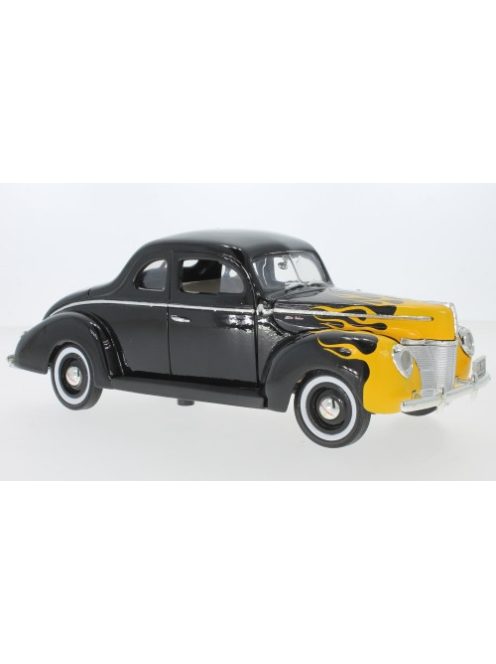 Motor-Max - Ford Deluxe, schwarz/Dekor, 1940, 1:18
