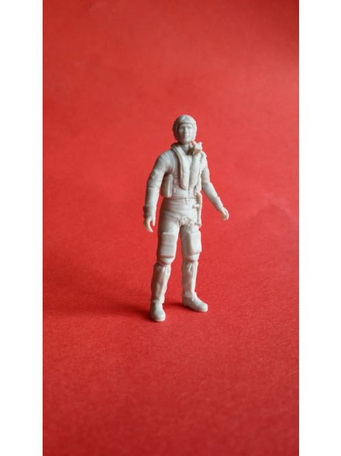Pilot Replicas - 1/48 Eurofighter/Typhoon pilot with helmet on
