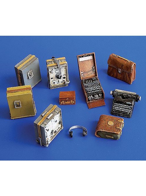 Plus Model - Deutsche Empfänger und Enigma Schiffriermaschine