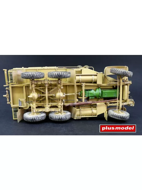 Plus Model - British Artillery Tractor CDSW 30-CWT