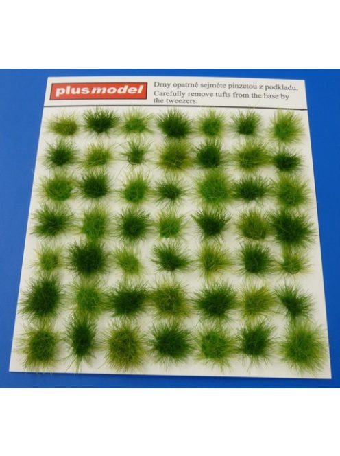 Plus Model - Tufts of grass-green