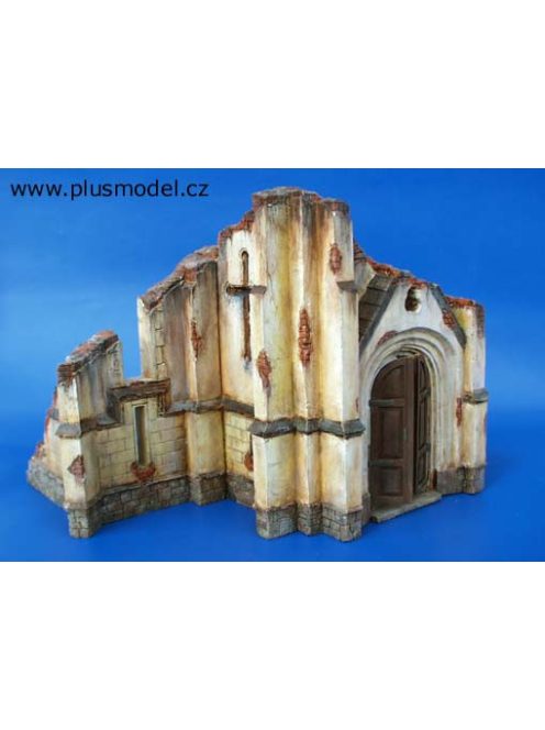 Plus model - Kirchenruine WW II Keramik.