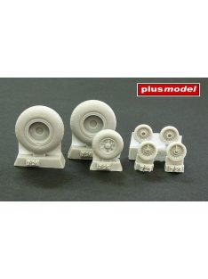 Plus model - B-24 Liberator wheels with diamond tread
