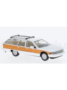   Premium Classixxs - CHEVROLET CAPRICE SW STATION WAGON 1991 WHITE WOOD
