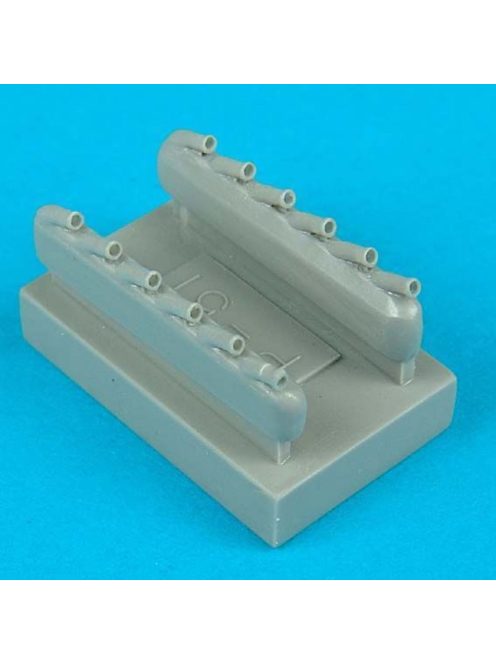 Quickboost - P-51D Mustang exhausts