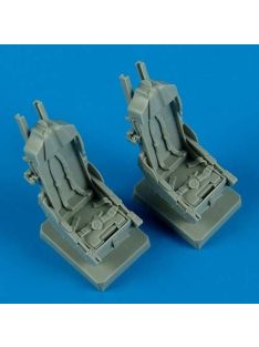 Quickboost - F-5F seats with safety belts for AFV