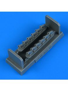 Quickboost - P-51B/Mk.III Mustang exhaust for Tamiya