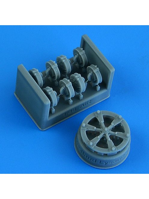 Quickboost - 1/48 Westland Lysander Mk.I/III drum magazines for AIRFIX kit