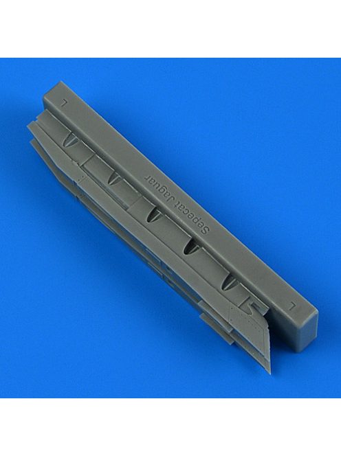 Quickboost - 1/48 Sepecat Jaguar GR.1/GR.1a upper pylons for AIRFIX kit