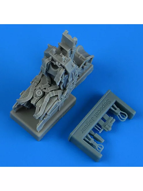 Quickboost - Sepecat Jaguar GR.1 ejection seat with safety belts for Airfix