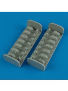 Quickboost - B-24 Liberator oxygen cylinders