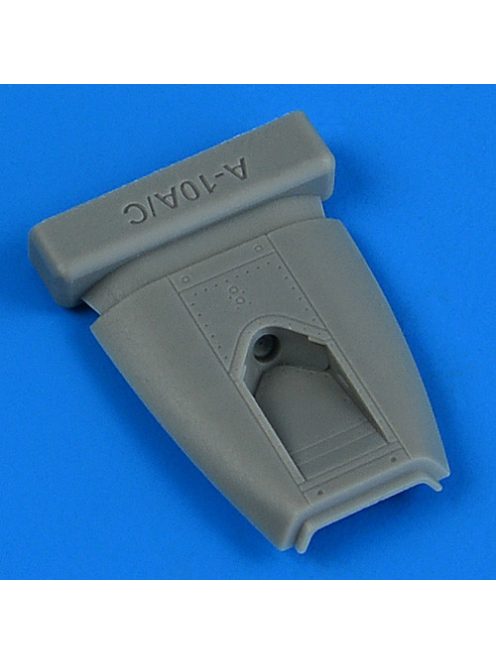 Quickboost - 1/72 A-10A/C Thunderbolt II opened fuel access panel early v. for GWH kit