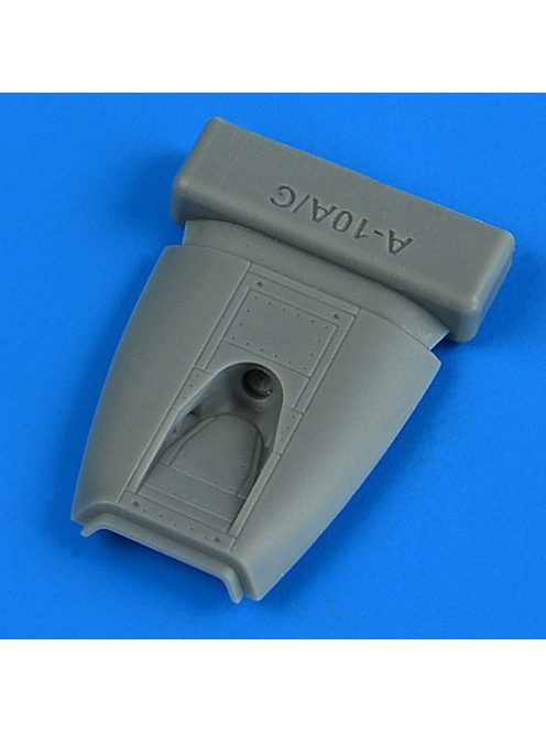 Quickboost - 1/72 A-10A/C Thunderbolt II opened fuel access panel late v. for GWH kit