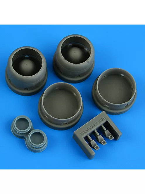 Quickboost - PBY-3/4 Catalina correct cowlings closed flaps for Academy/Hobby 2000