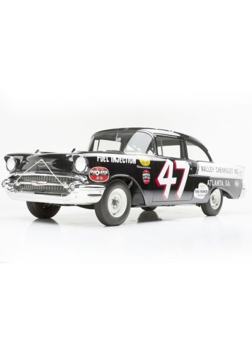 Revell - 1957 Chevy Black Widow 2n1