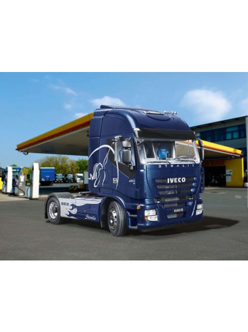 Revell - Iveco Stralis 1:24 (7423)