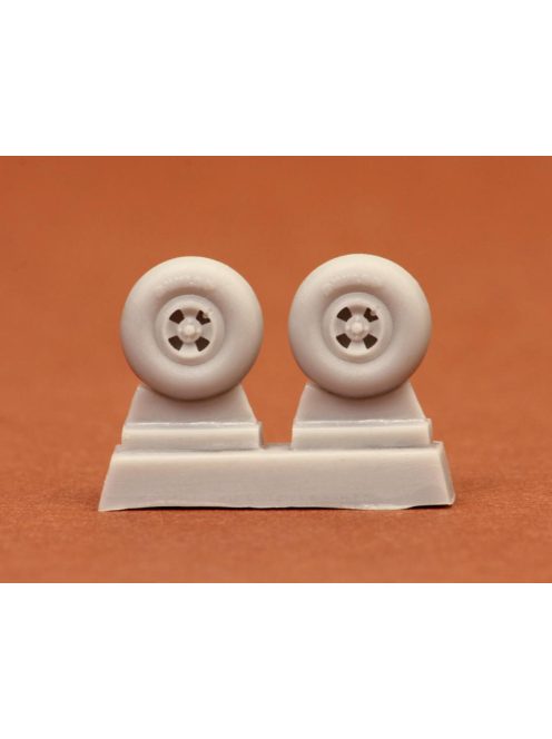 SBS Model - 1/72 Hurricane wheels (4-spoke) - Resin for Airfix