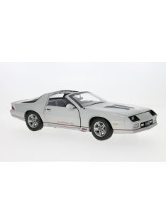 Sun Star - Chevrolet Camaro IROC silber 1985 1:18
